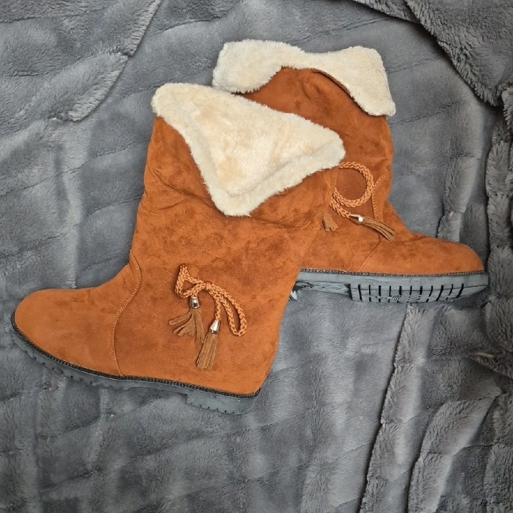 NWOT Brown Microsuede Women's Boots!